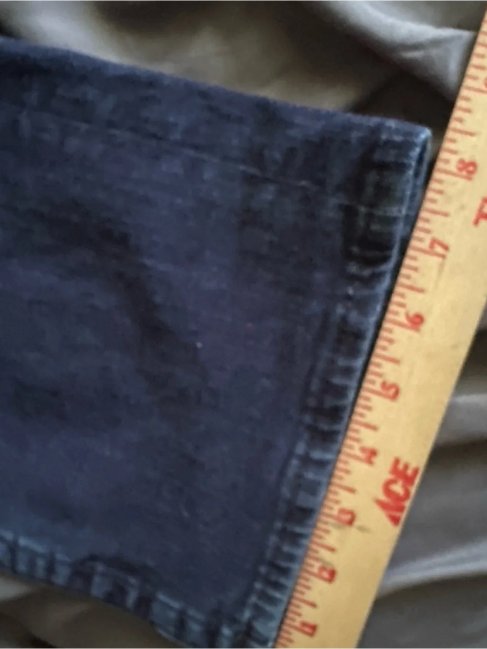 TRUE RELIGION dark wash flap pockets relaxed straight jeans size 42